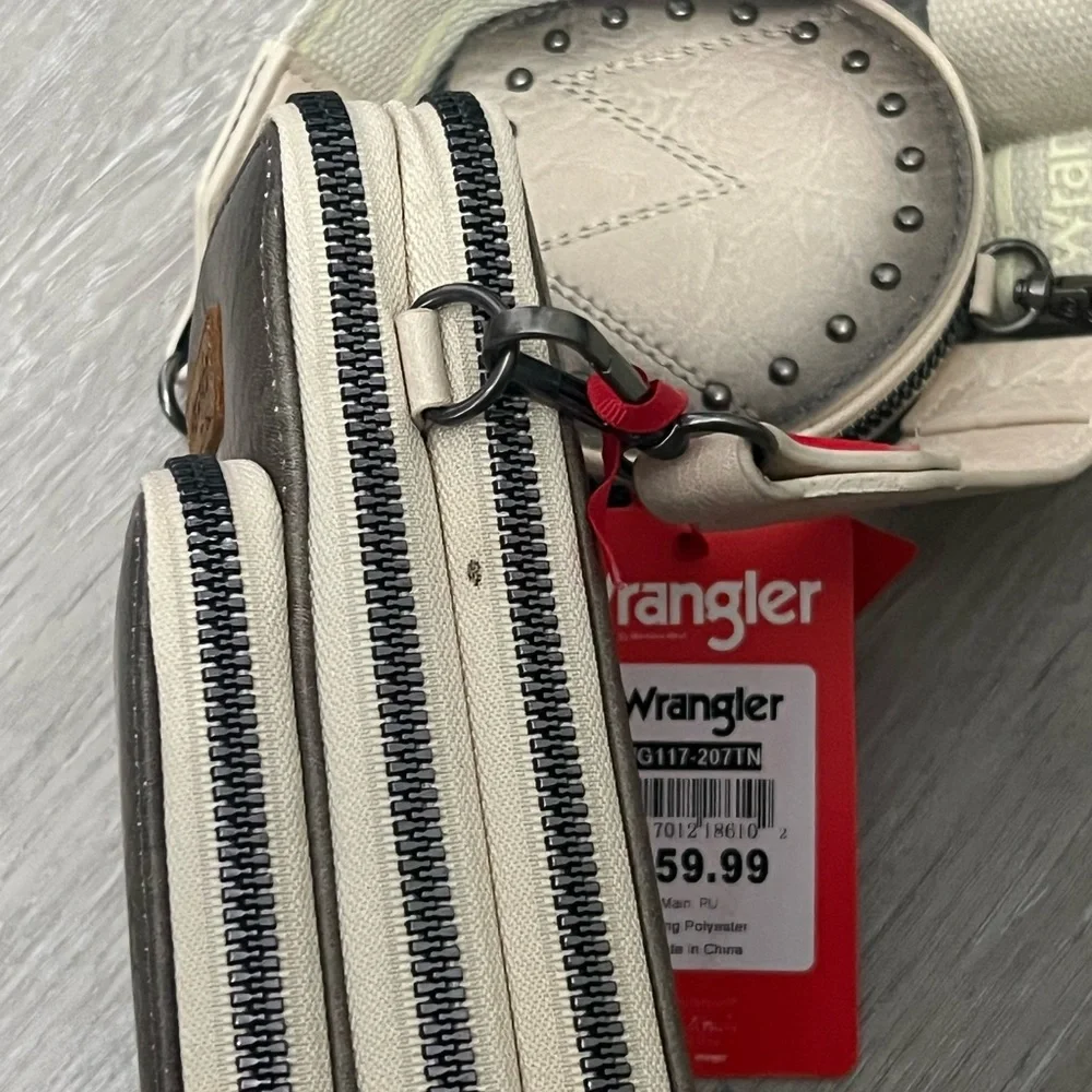 Wrangler Crossbody Bag Set with Coin Purse - Picture 5 of 11